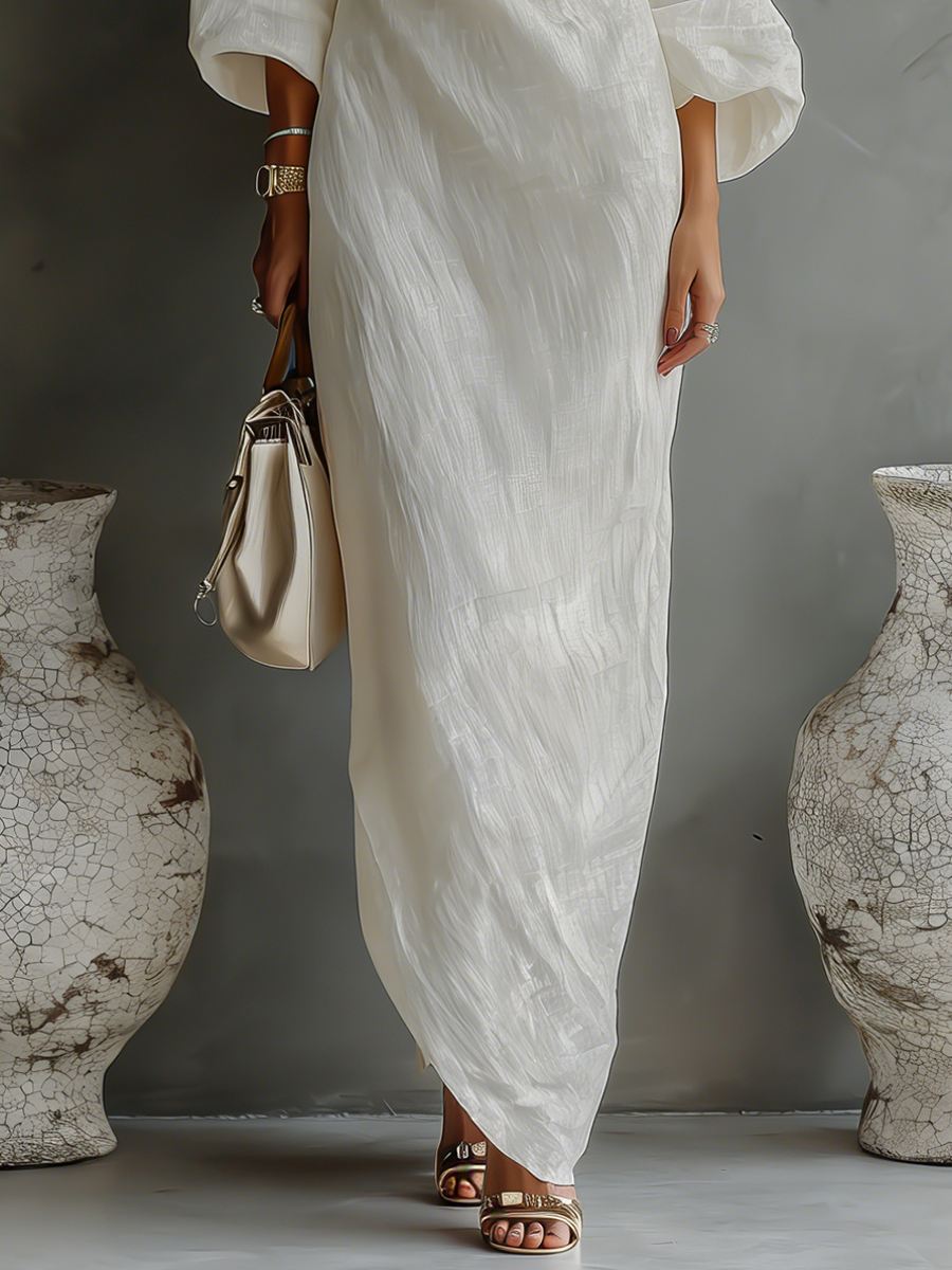 Vestido Fluido Elegante en Blanco Marfil con Hombros Descubiertos