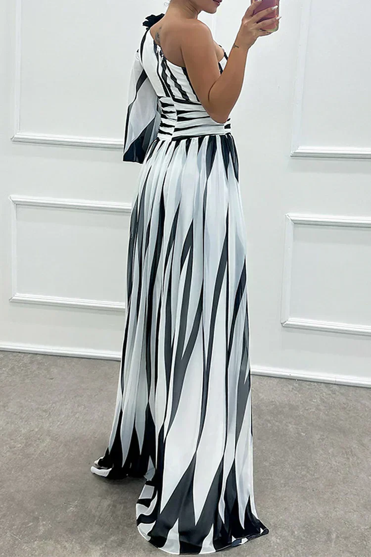 Shiloh - Vestido Maxi Elegante a Rayas con Hombro Descubierto