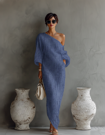 Vestido Fluido Elegante en Blanco Marfil con Hombros Descubiertos