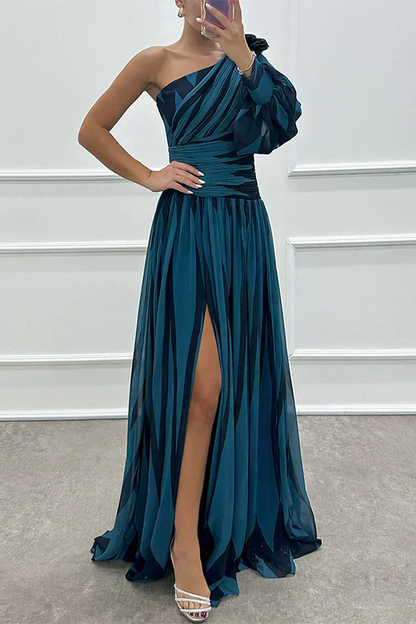 Shiloh - Vestido Maxi Elegante a Rayas con Hombro Descubierto
