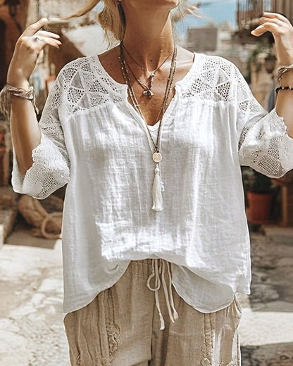 Eyra - Blusa con Cuello en V y Detalle de Encaje