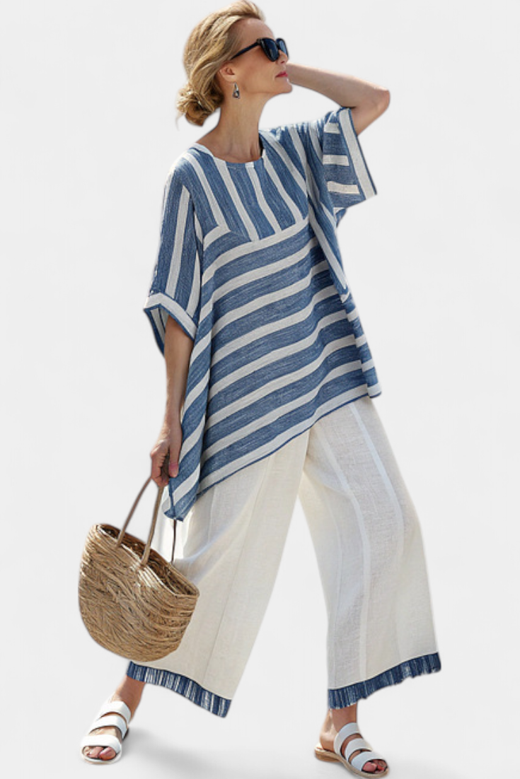 Corvielle | Top de Rayas Azules Sofisticado y Pantalones con Detalles en el Dobladillo