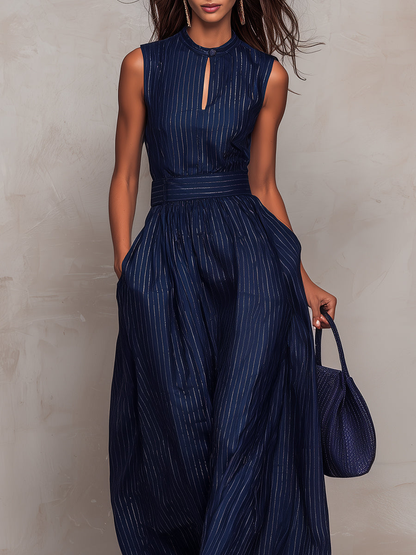 Micaela | Mono azul oscuro a rayas con escote en forma de llave y pantalones de pierna ancha