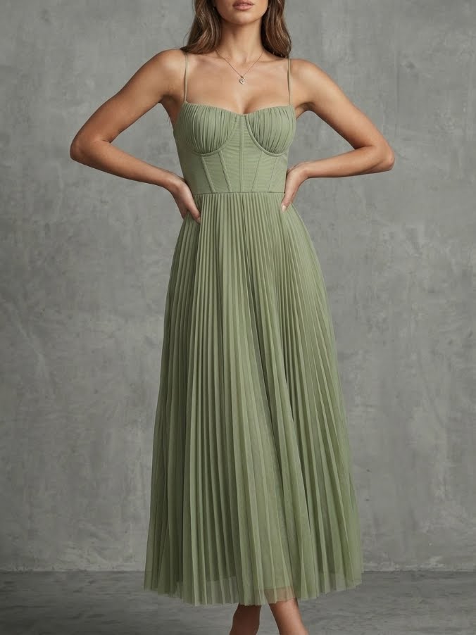 Madeleine · Vestido largo plisado con tirantes de encanto etéreo