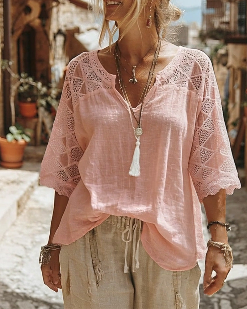 Eyra - Blusa con Cuello en V y Detalle de Encaje