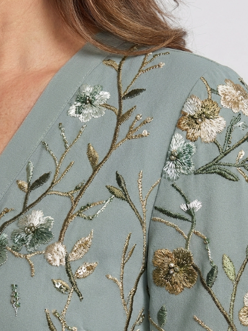Stella & Grace™ | Vestido Maxi de Manga Corta con Escote en V Floral
