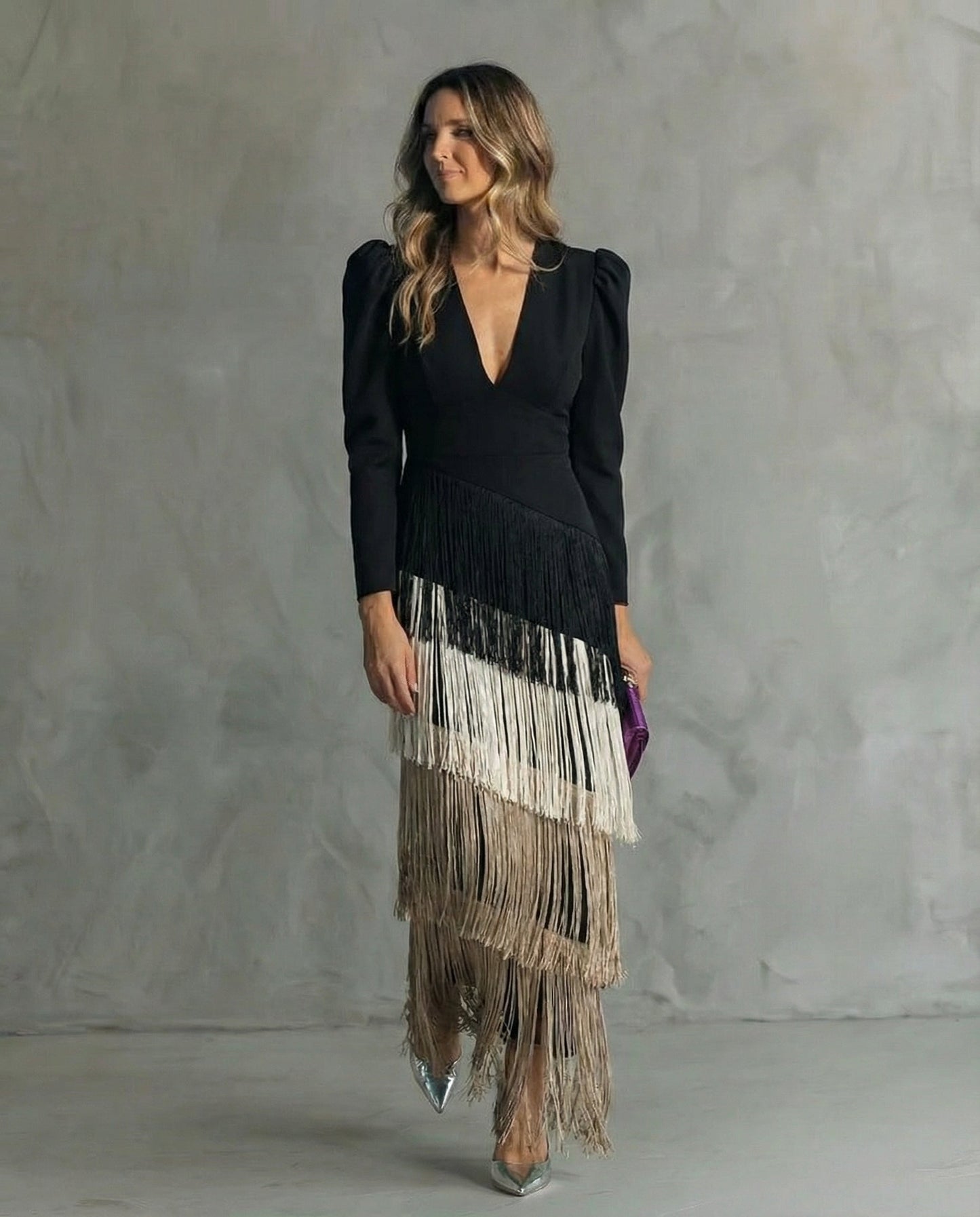 Clara · Vestido elegante con mangas de flecos