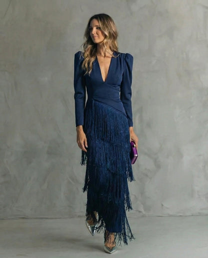 Clara · Vestido elegante con mangas de flecos