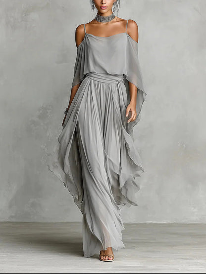 Isabela | Conjunto gris de top con tirantes de espagueti y pantalones ligeros
