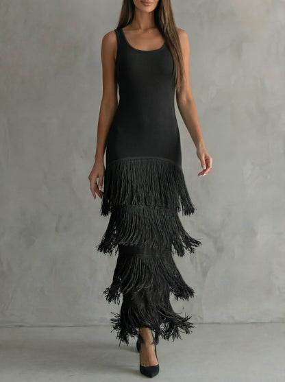 Odette · Vestido largo de espalda descubierta con hombros anchos