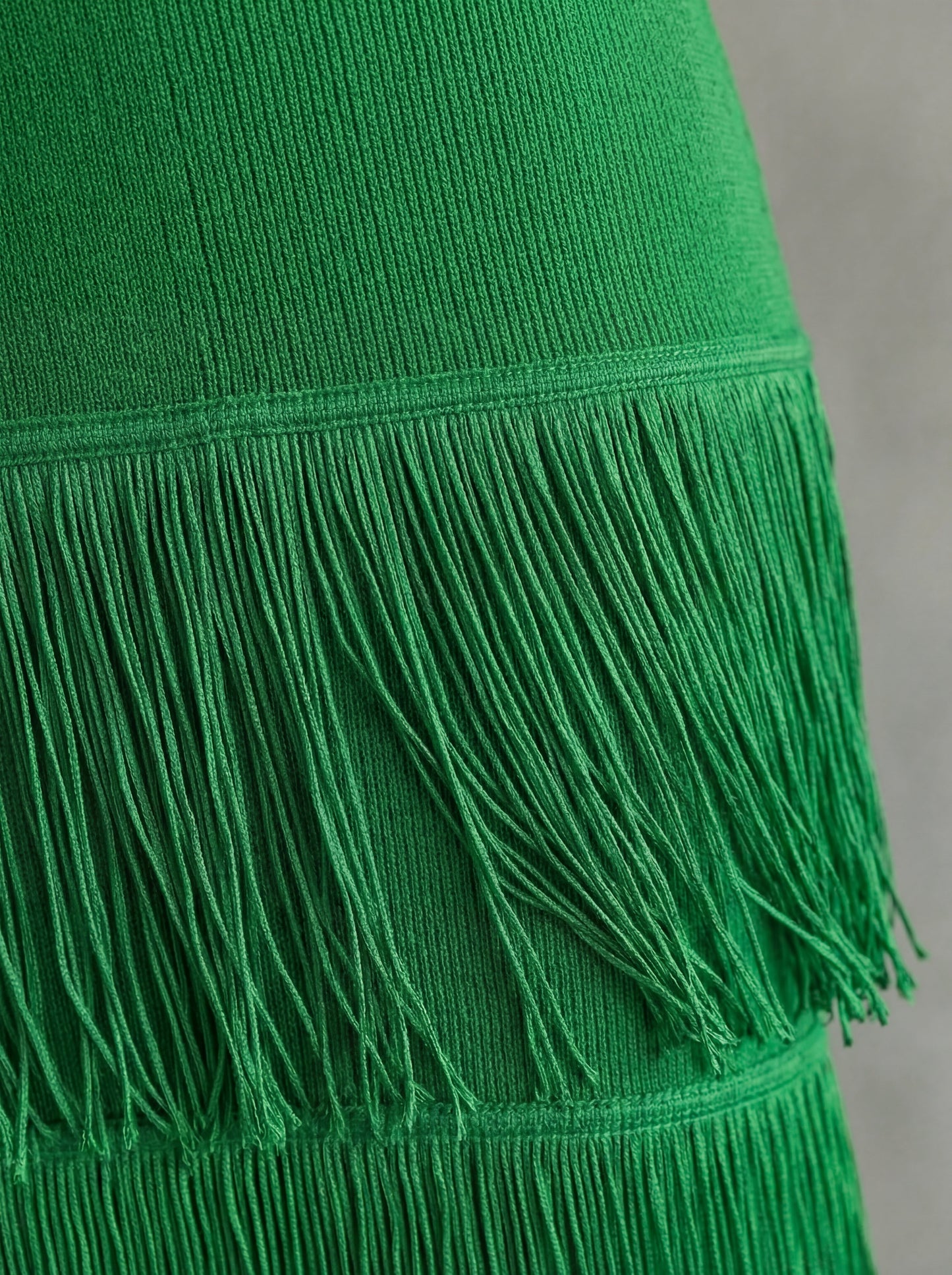 Odette · Vestido largo de espalda descubierta con hombros anchos